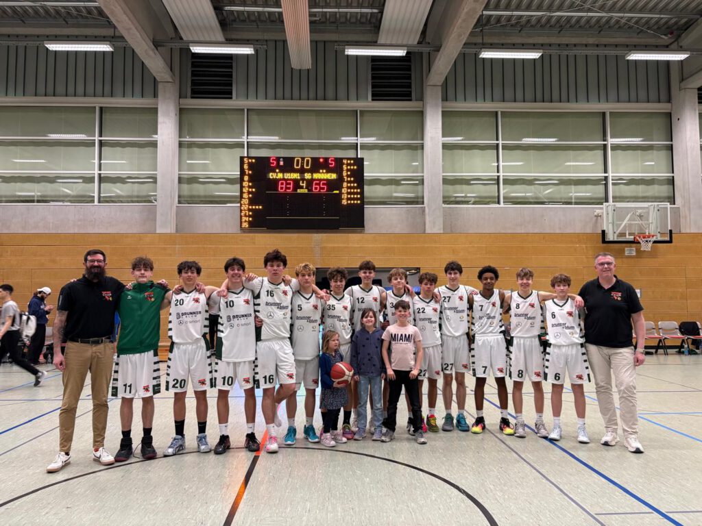 Die U16M1 Mannschaft nach ihrem Sieg in der Neumatthalle